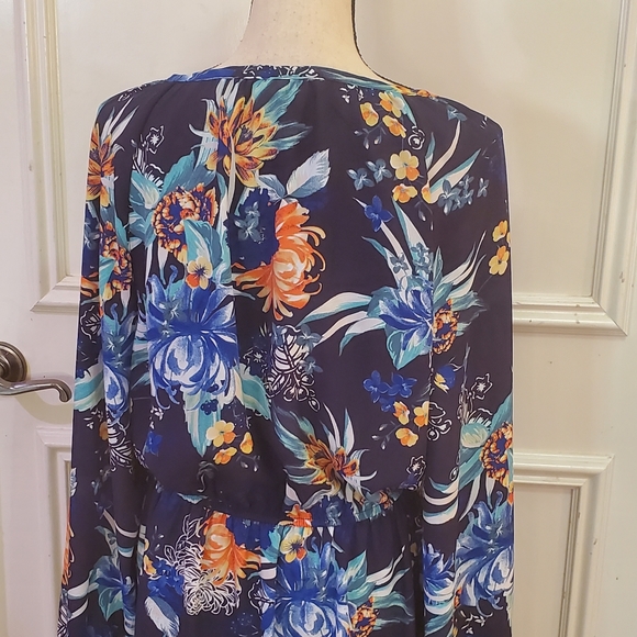 Ava & Viv Navy Multi-Color Floral Long Sleeve Dress, Size 1X - Picture 13 of 16